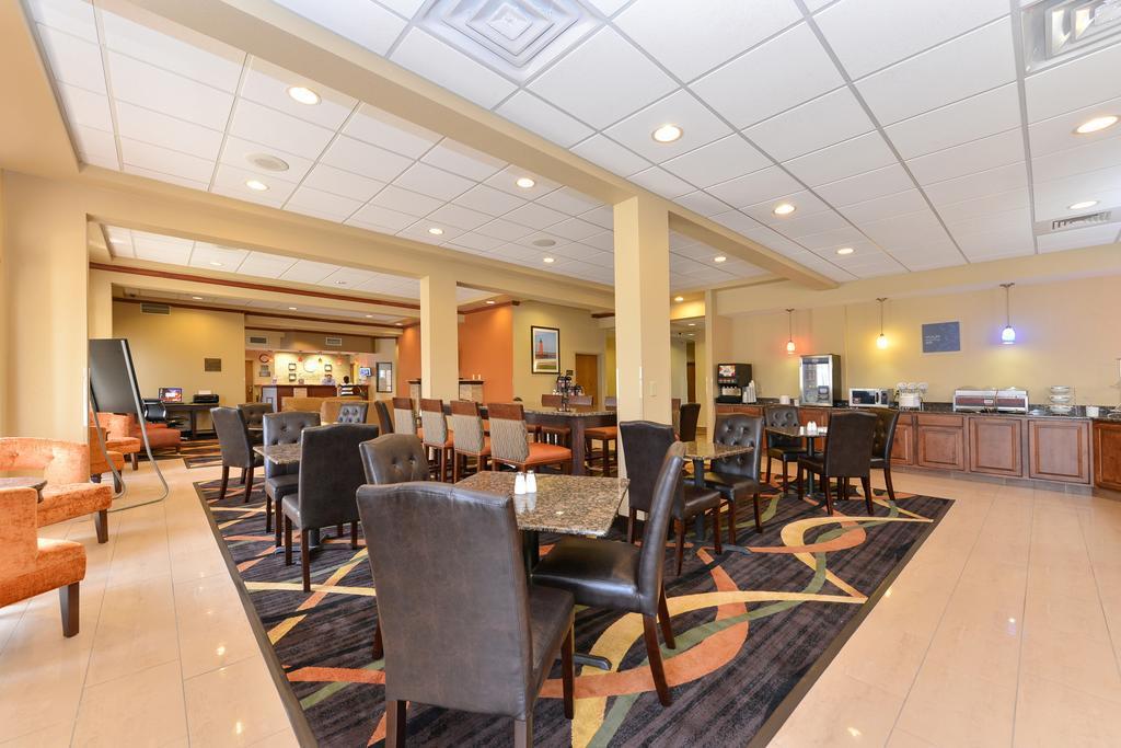 Comfort Inn & Suites Kenosha-Pleasant Prairie מראה חיצוני תמונה